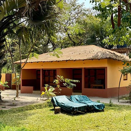 Little'S Nature Retreat Kartong Экстерьер фото