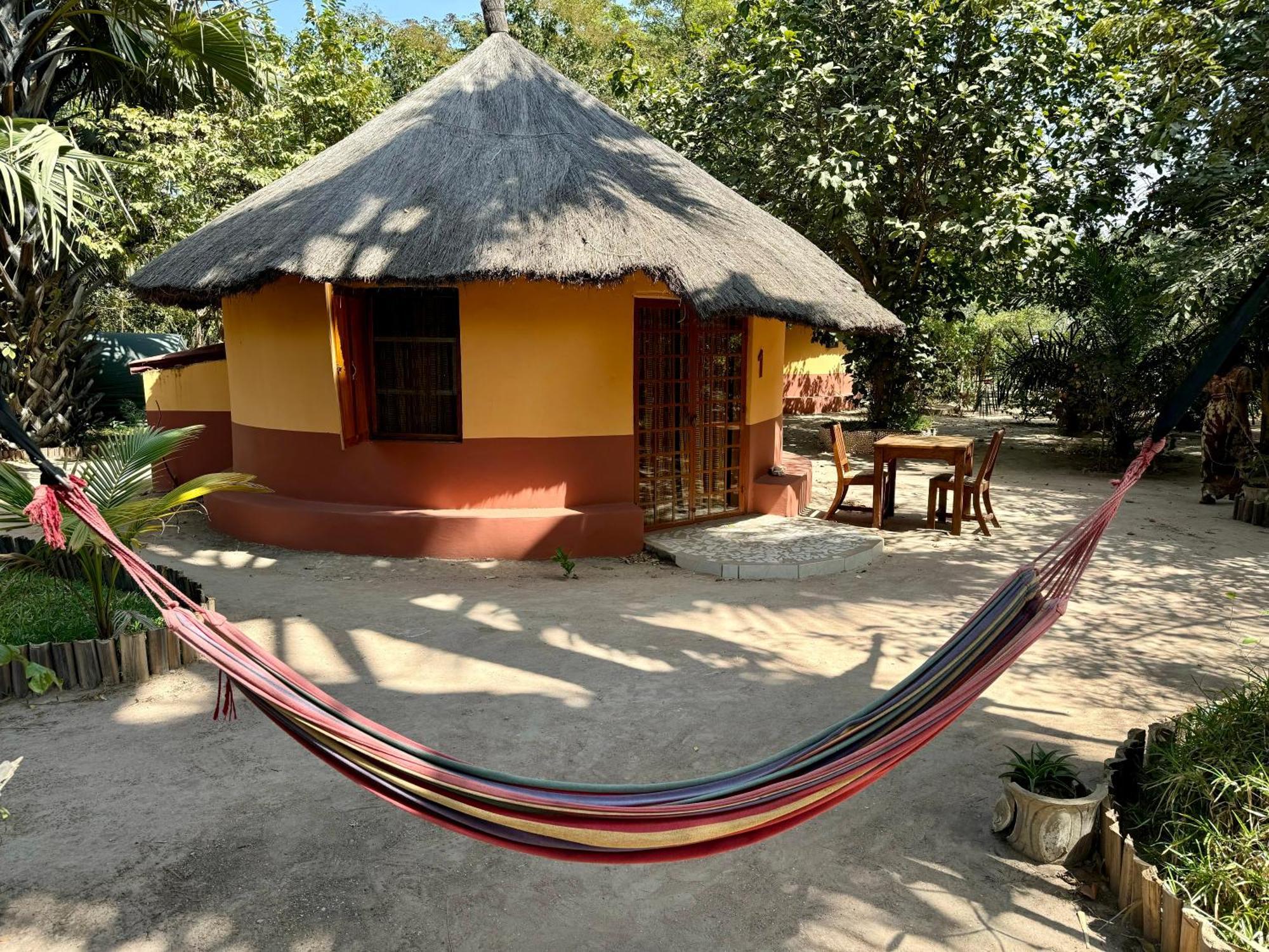 Little'S Nature Retreat Kartong Экстерьер фото
